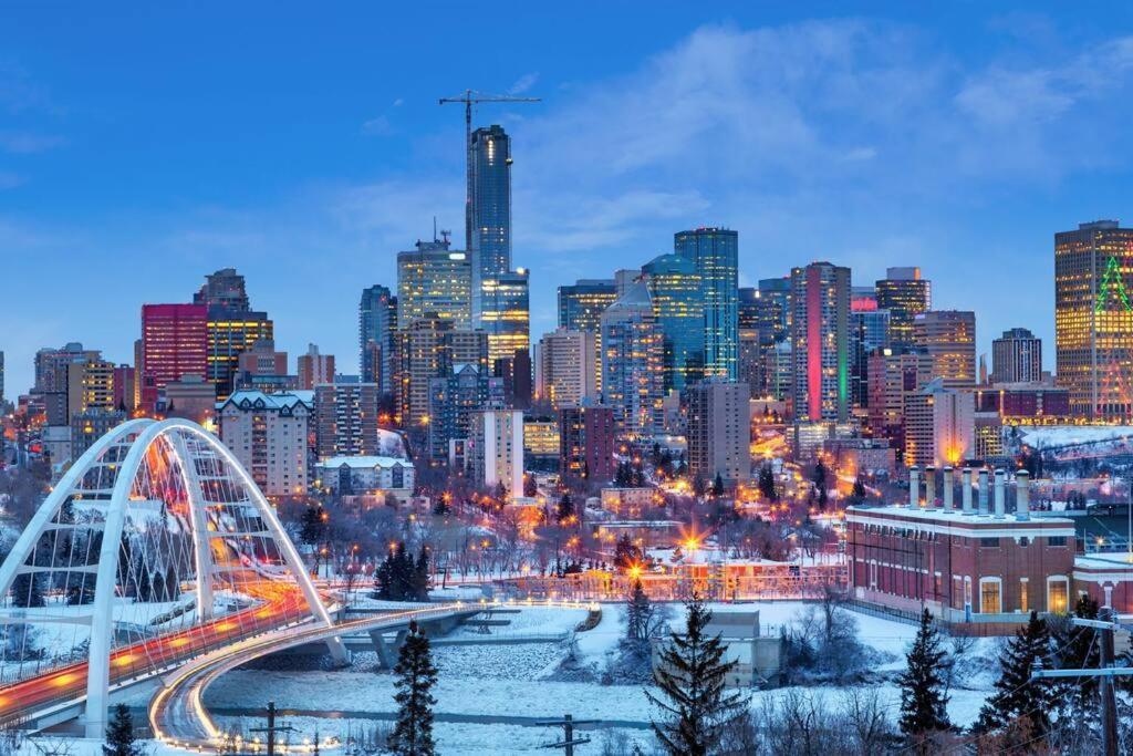 Modern Nordic Escape, 3Br Near Wem & Dt, Aircon & Fireplace, Wifi, Sleeps 6! Edmonton Exterior photo